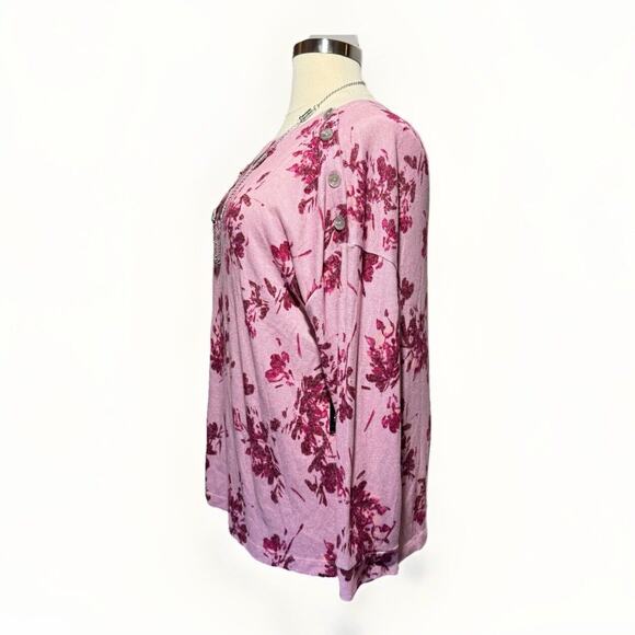 A.N.A. Mandy Sweater Floral Ruby Women’s Size 1X Shoulder Buttons - Picture 2 of 10